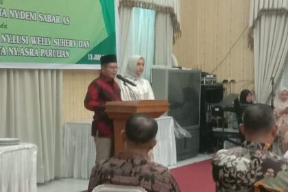 Bupati Pasamana, Welly Suheri menyampaikan sambutan dalam acara pisah sambut Bupati Pasaman
